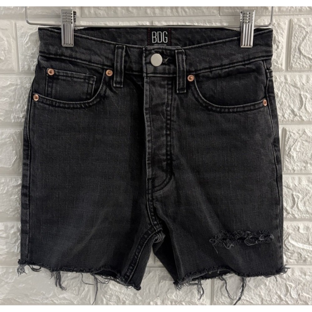 BDG‎ WOMENS JEAN SHORTS SIZE 25 URBAN OUTFITTERS BLACK DISTRESSED BUTTON FLY